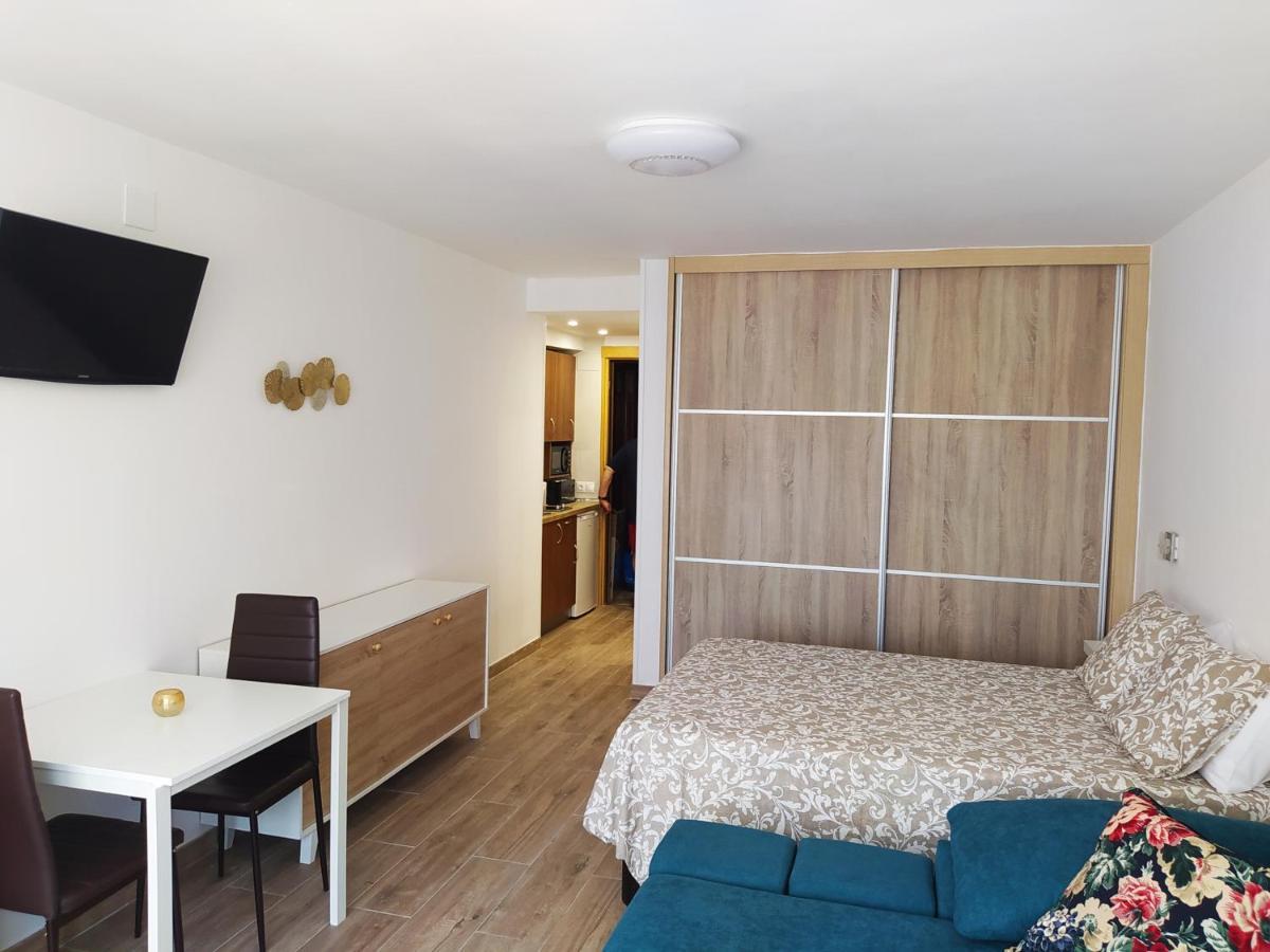Recien Reformado, Fire Stick Amazon, Wifi, 2 Pers, Centrico, 20 M Playa Apartment Torremolinos Ngoại thất bức ảnh
